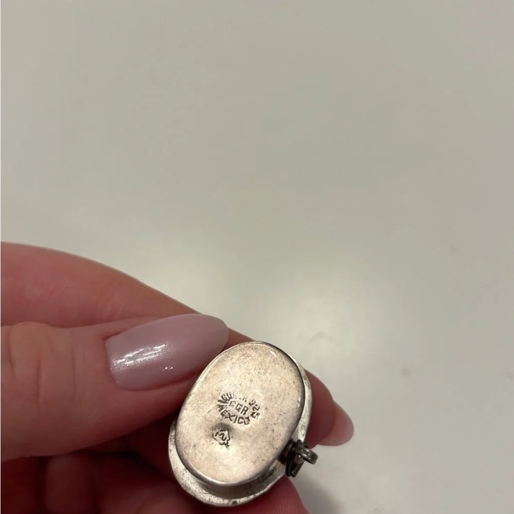 Oval shaped mini silver plated pill box